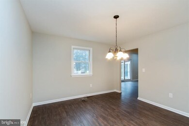 5040 Spruce Ln, Mohnton, PA 19540 - photo 4