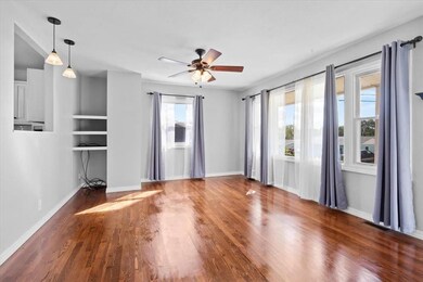 821 Cheyenne Rd NW, Cedar Rapids, IA 52405 - photo 4