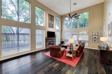 6887 Oakwood Trail, Houston, TX 77040 - photo 3