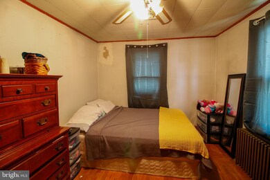 8713 Eddington Rd, Parkville, MD 21234 - photo 5