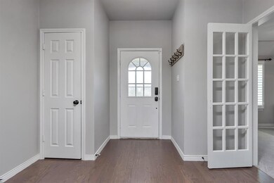 317 Norfolk Ct, Bedford, TX 76021 - photo 3