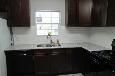 10830 Stover St, Houston, TX 77075 - photo 7