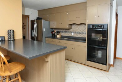 318 Heft Ave, Lebanon Junction, KY 40150 - photo 5