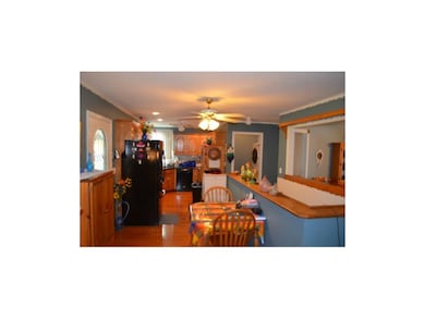 Kitchen and breakfast room