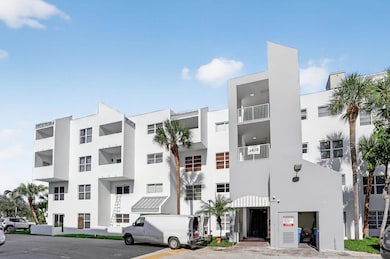 2870 NE 14th Street Causeway unit 308c, Pompano Beach, FL 33062 - photo 2