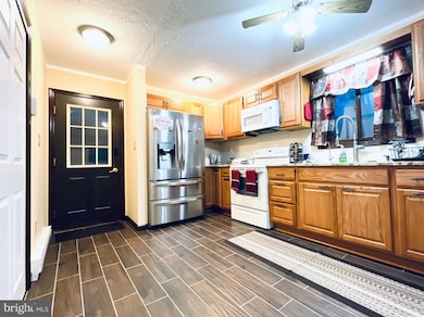 149 Livingston Ln, Big Bass Lake, PA 18424 - photo 6