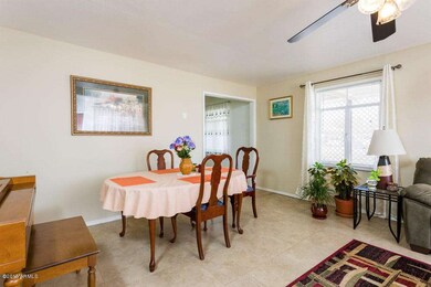 05 Dining Room