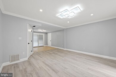 207 S Harrison Rd, Sterling, VA 20164 - photo 2