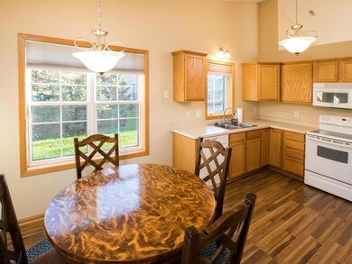 364 Arrowhead Dr Lino Lakes MN 55014 USA-010-015-0