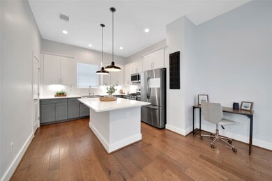 622 E Janisch Rd unit M, Houston, TX 77022 - photo 3