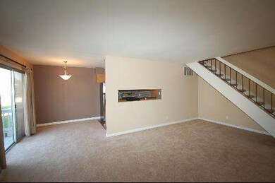 1880 Carnation Ct unit B, Aurora, IL 60506 - photo 2