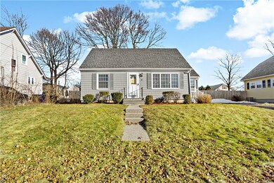 18 Sumach Ave, Riverside, RI 02915 - photo 2