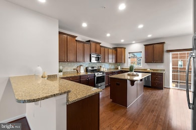 7960 Blue Stream Dr, Elkridge, MD 21075 - photo 4