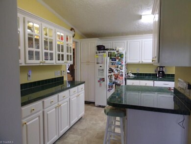 2915 Spoons Chapel Rd, Asheboro, NC 27205 - photo 4