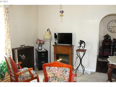 1407 9th St, Baker City, OR 97814 - photo 4