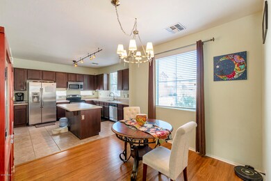 Kitchen & Dining Area