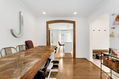 557 E Thacker St, Des Plaines, IL 60016 - photo 4