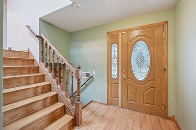 10061 Ives Ln N, Maple Grove, MN 55369 - photo 2