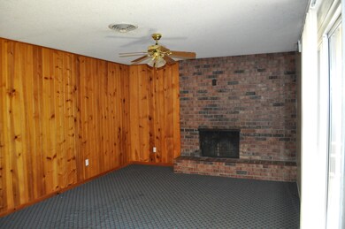 3985 Oro St, Redding, CA 96001 - photo 7