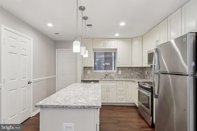 2816 Lee Oaks Place unit 102, Falls Church, VA 22046 - photo 5