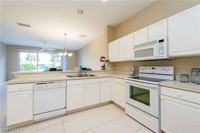 913 Hampton Cir, Naples, FL 34105 - photo 3