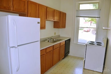 2404 W Clifton Ave, Cincinnati, OH 45219 - photo 4