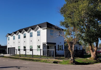 2613 Campbell St unit 1, Houston, TX 77026 - photo 3