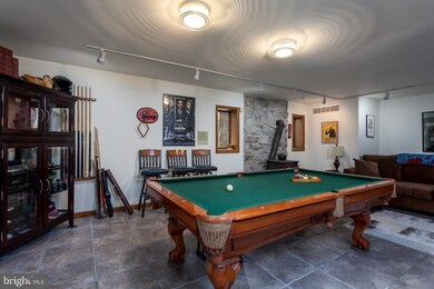 252 Mountain View Rd, Reading, PA 19607 - photo 7