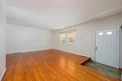 1212 Thurell Rd, Columbus, OH 43229 - photo 7