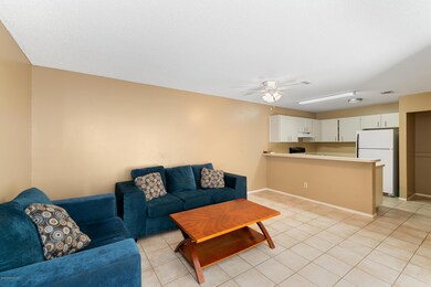 08_1441SheafeNEAve_Unit103_3003_FamilyRo