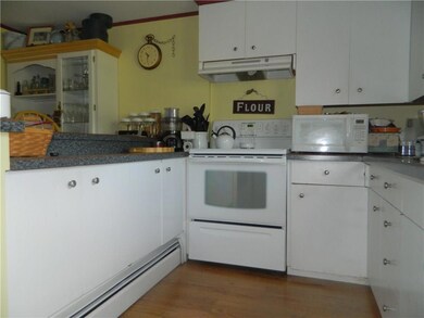 Kitchen provides plenty of cabinet...