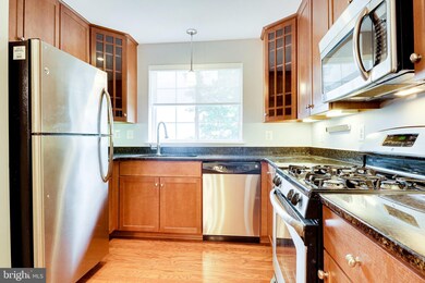 4129 S Four Mile Run Dr unit 402, Arlington, VA 22204 - photo 7