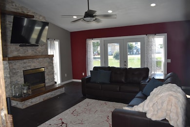 209 N Center St, Saint Ansgar, IA 50472 - photo 6