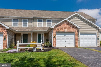 4059 Laurel Ln, Mount Joy, PA 17552 - photo 2