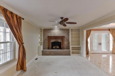 863 Viewpointe