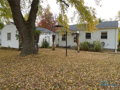 1301 S Buehrer St, Archbold, OH 43502 - photo 5