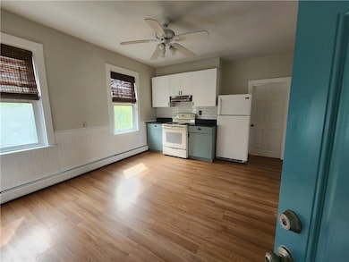 37 Prospect St unit 2, Bristol, RI 02809 - photo 3