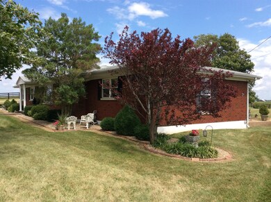 2164 Kirkwood Rd, Salvisa, KY 40372 - photo 2