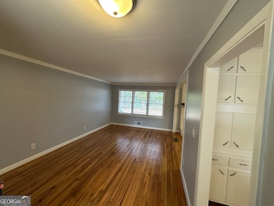 423 Center Cir SW, Conyers, GA 30094 - photo 6