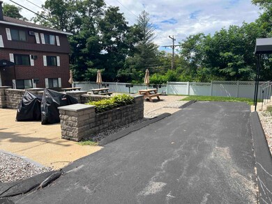 555 Calef Rd unit 14, Manchester, NH 03103 - photo 2