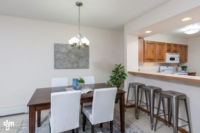 Dining Room MS_106149-SMALL