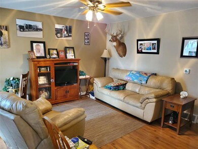 5610 Ohio St SW, Cedar Rapids, IA 52404 - photo 3