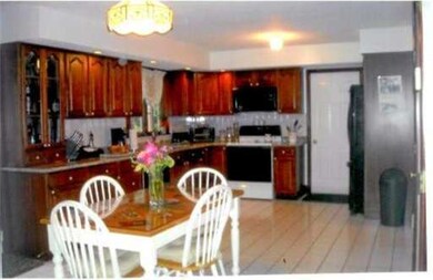 10 Snap Weed Ln, Acushnet, MA 02743 - photo 5