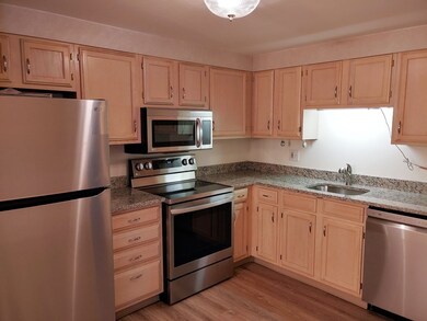 324 Washington St unit 111, Wellesley Hills, MA 02481 - photo 3