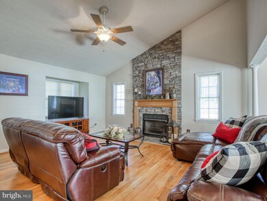 102 Fortress Dr, Winchester, VA 22603 - photo 4