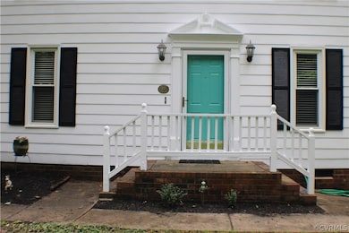 Beautiful home in Woodlake with new exterior paint