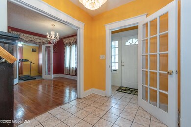 32 N Lake Ave, Troy, NY 12180 - photo 4