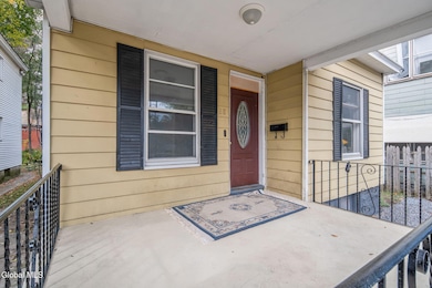 28 Mynderse St, Schenectady, NY 12307 - photo 4