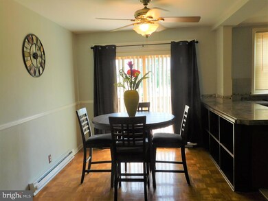 6816 Clover Ln, Upper Darby, PA 19082 - photo 3