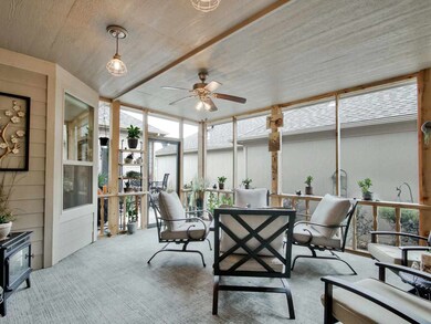 Large and private screened in patio